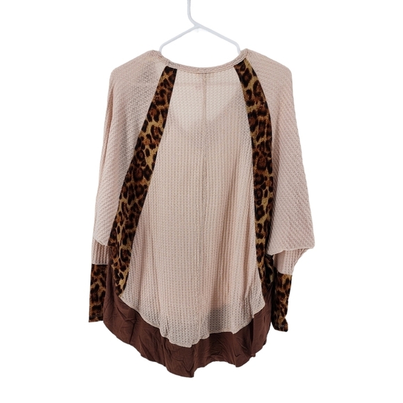 Umgee Women's Animal Print Color Block Waffle Top - S - Picture 4 of 5